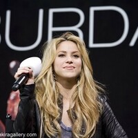 Shakira_10123816.jpg