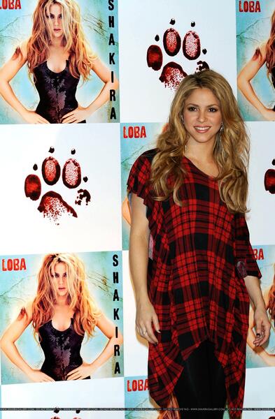 ~Estrellas_Latinas~Shakira_es_una_Loba_Suelta_en_Madrid~MW_SEULSEM090929_11.jpg