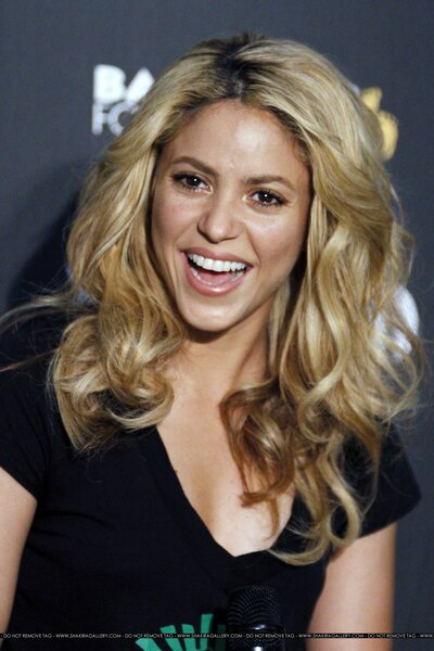 shakiragallery_shakira_mango_281329.jpg