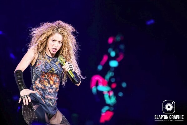 shakira-03-arena-38b40.jpg