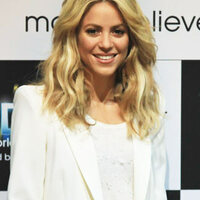 10_06_10_shakira1.jpg