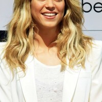 shakira-060910-8.jpg