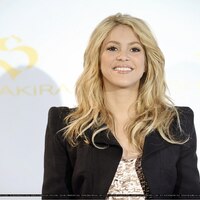 big_shakira_perfume_6574.jpg