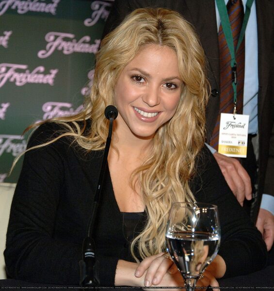 Shakira_PRESSC_28529.jpg