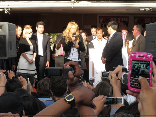 Shakira_Immigration_Enforcement__nguyenmt_missouri_edu_2.jpg