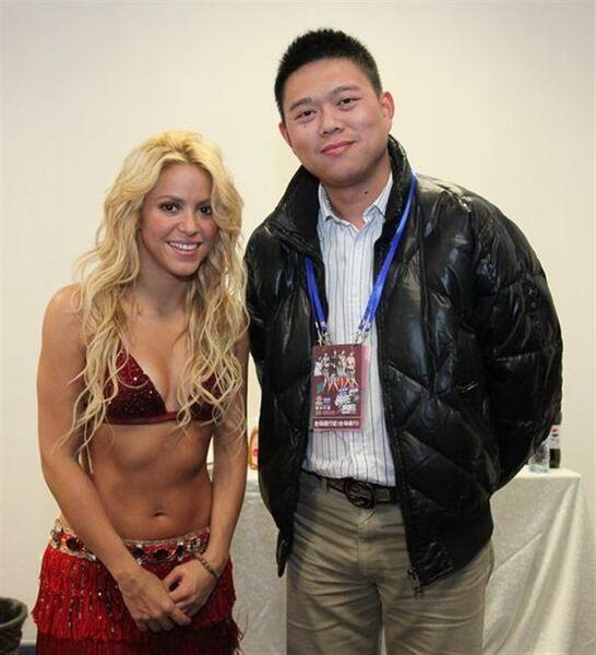 Shak_backstage_28229.jpg