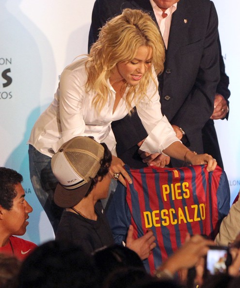 Shakira2BShakira2BAttends2BPies2BDescalzos2Bpique2BPress2B27.jpg