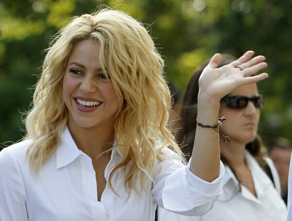 shakira2Bpress2Bpique2Bmiami_281829.jpg