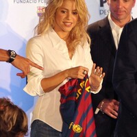 Shakira2BShakira2BAttends2BPies2BDescalzos2Bpique2BPress2B29.jpg