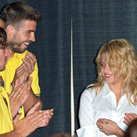 shakira2Bpress2Bpique2Bmiami_281029.jpg