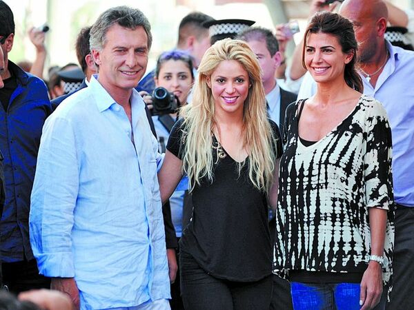 juliana-junto-cantante-colombiana-shakira_claima20110306_0053_8.jpg