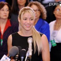 714253-shakira-prend-son-role-tres-au-637x0-3.jpg