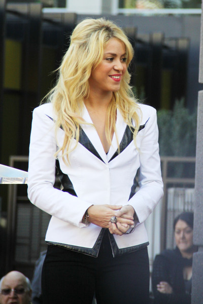 STAR_Shakira_281029.jpg