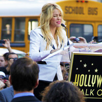 STAR_Shakira_281529.jpg