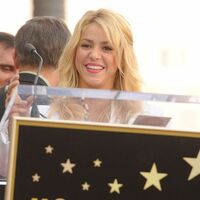 Shakira2BShakira2BHonored2BHollywood2BWalk2BFame2BxJWlL-sl_qQl.jpg