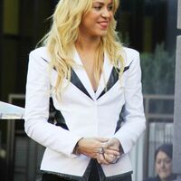 Shakira2BShakira2BReceives2Bstar2BHollywood2BWalk2BJpARVcn79iel.jpg