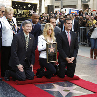 Shakira_HONORED_282229.jpg