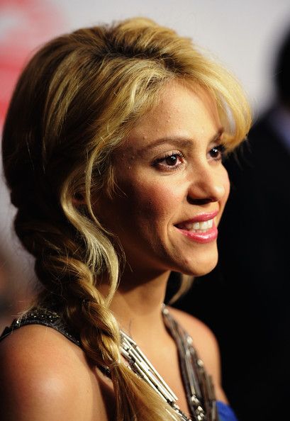 Shakira2B20112BLatin2BRecording2BAcademy2BPerson2BSHblNf2u1bEl.jpg