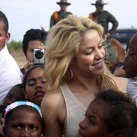 27701_Tikipeter_Shakira_Lays_the_Foundation_Stone_017_123_953lo.jpg