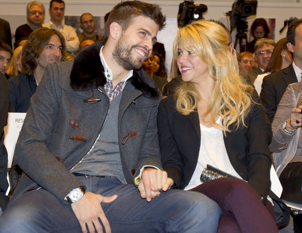 Shakira2BShakira2BGerard2Bbook2Brelease2BU2E0aE2JXkul.jpg