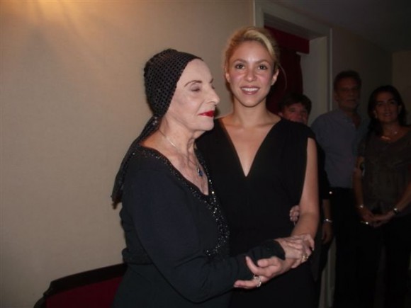 alicia-alonso-y-shakira2-580x435.jpg