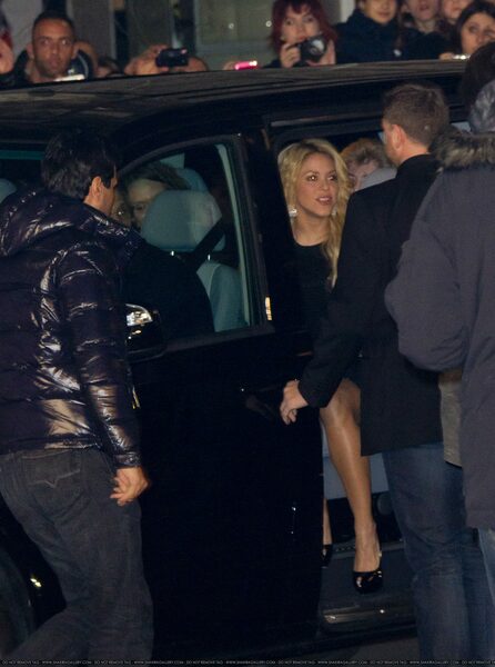 Arrivals_SHAKIRA0000_28129.jpg