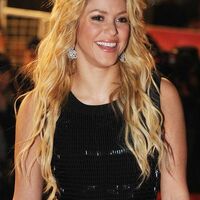 Shakira2BNRJ2BMusic2BAwards2B20112BRed2BCarpet2BArrivals2Bq-omYtsU9GHl.jpg