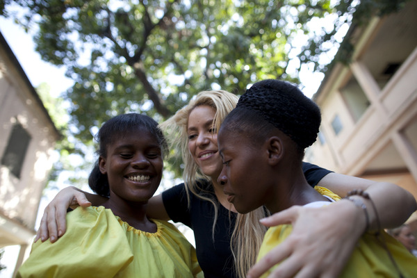 82022_Shakira_Haiti11_122_46lo.jpg