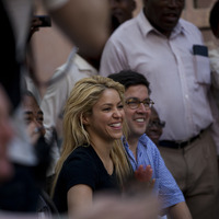 81988_Shakira_Haiti10_122_13lo.jpg