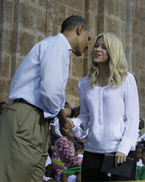 Shakira_Obama_281329.jpg