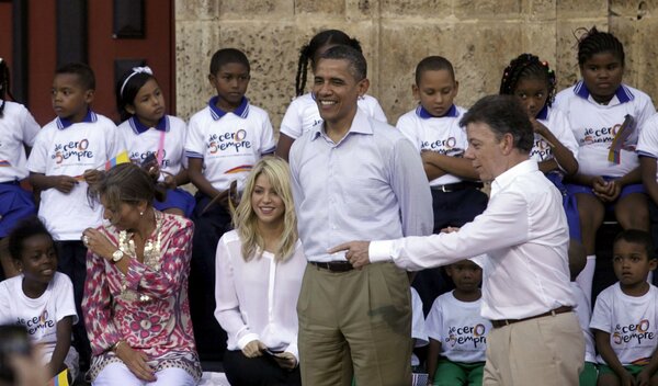 shakira_obama_cartagena2B2525281252529.jpg