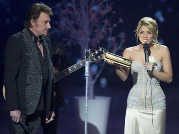 media_nrj_fr252F1900x1200252F2017252F11252Fjohnny-hallyday-aux-nrj-music-awards-en-2012-avec-shakira_8973.jpg