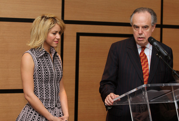 Shakira2BCelebs2BHonored2BCannes2B2WilqWgVG0Gl.jpg