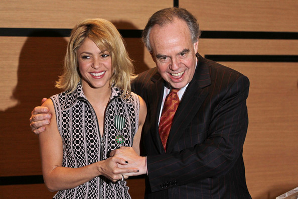 Shakira2BCelebs2BHonored2BCannes2B8zYBUd1y-eCl.jpg