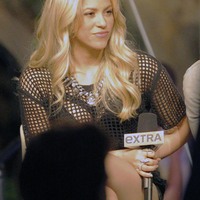 SHAKIRA_050613_2_002.jpg