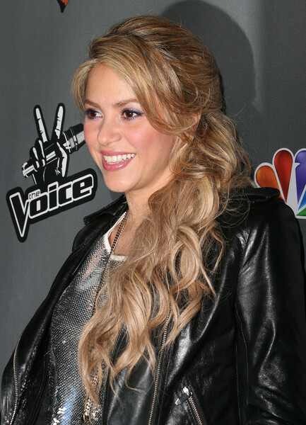 Shakira2BNBC2BVoice2BSeason2B42BRed2BCarpet2BEvent2BmXa57f9E-h4x.jpg