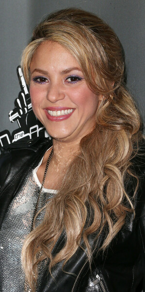 Shakira2BNBC2BVoice2BSeason2B42BRed2BCarpet2BEvent2BtW-b5Zmq4max.jpg