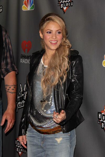 Shakira_TheVoiceSeason4RedCarpet_281329.jpg