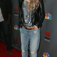 Shakira2BNBC2BVoice2BSeason2B42BRed2BCarpet2BEvent2BV6ojzO4HL5dx.jpg