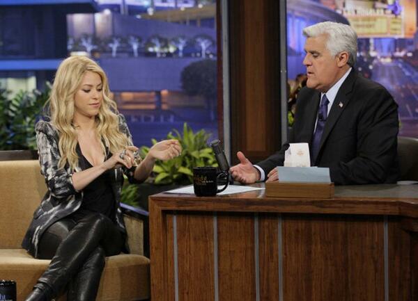 shakira_tonight_show_msb2B25252811252529.jpg