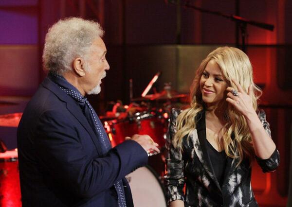 shakira_tonight_show_msb2B2525287252529.jpg