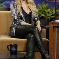 shakira_tonight_show_msb2B25252813252529.jpg