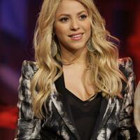 shakira_tonight_show_msb2B25252817252529.jpg