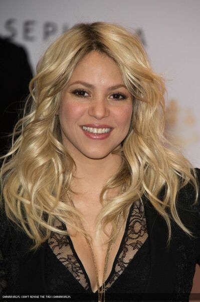 Shakira2BShakira2BPerfume2BLaunch2BSephora2BChamps2BGCeMpxwXHtrx.jpg