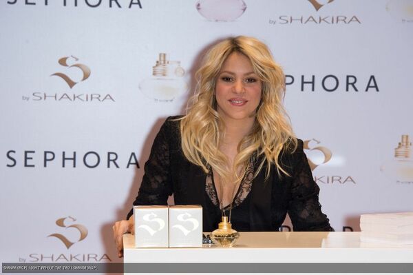 Shakira2BShakira2BPerfume2BLaunch2BSephora2BChamps2Bz-DBONyKx13x.jpg