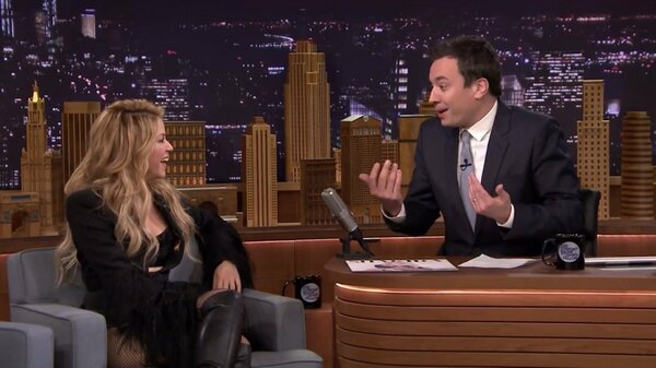 Shakira-jimmy-fallon-3-25-2014-2.jpg