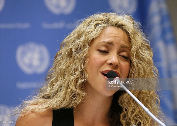 489549254-singer-shakira-sings-during-a-press-gettyimages.jpg