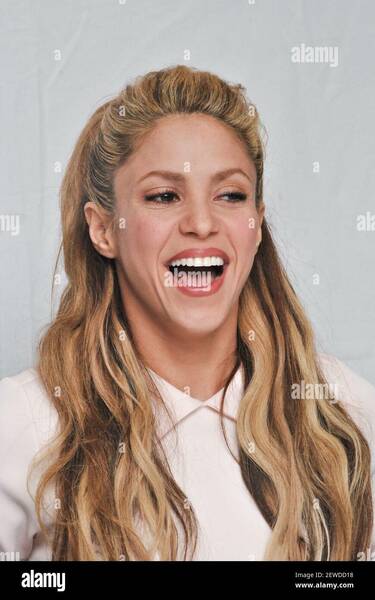 shakira-at-the-hollywood-foreign-press-association-press-conference-for-zootopia-held-in-beverly-hills-ca-on-february-17-2016-2EWDD18.jpg