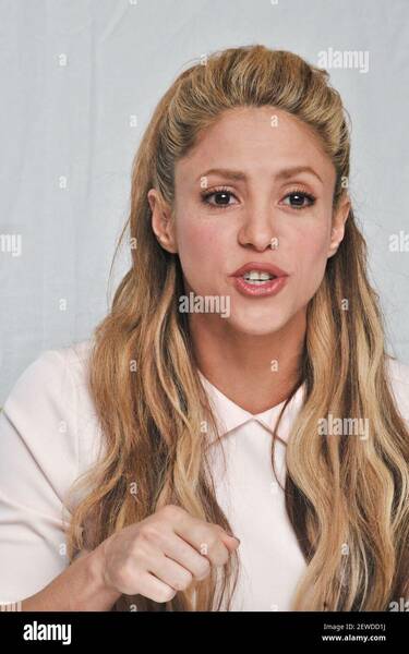 shakira-at-the-hollywood-foreign-press-association-press-conference-for-zootopia-held-in-beverly-hills-ca-on-february-17-2016-2EWDD1J.jpg