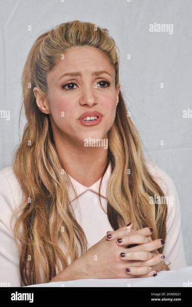 shakira-at-the-hollywood-foreign-press-association-press-conference-for-zootopia-held-in-beverly-hills-ca-on-february-17-2016-2EWDD21.jpg